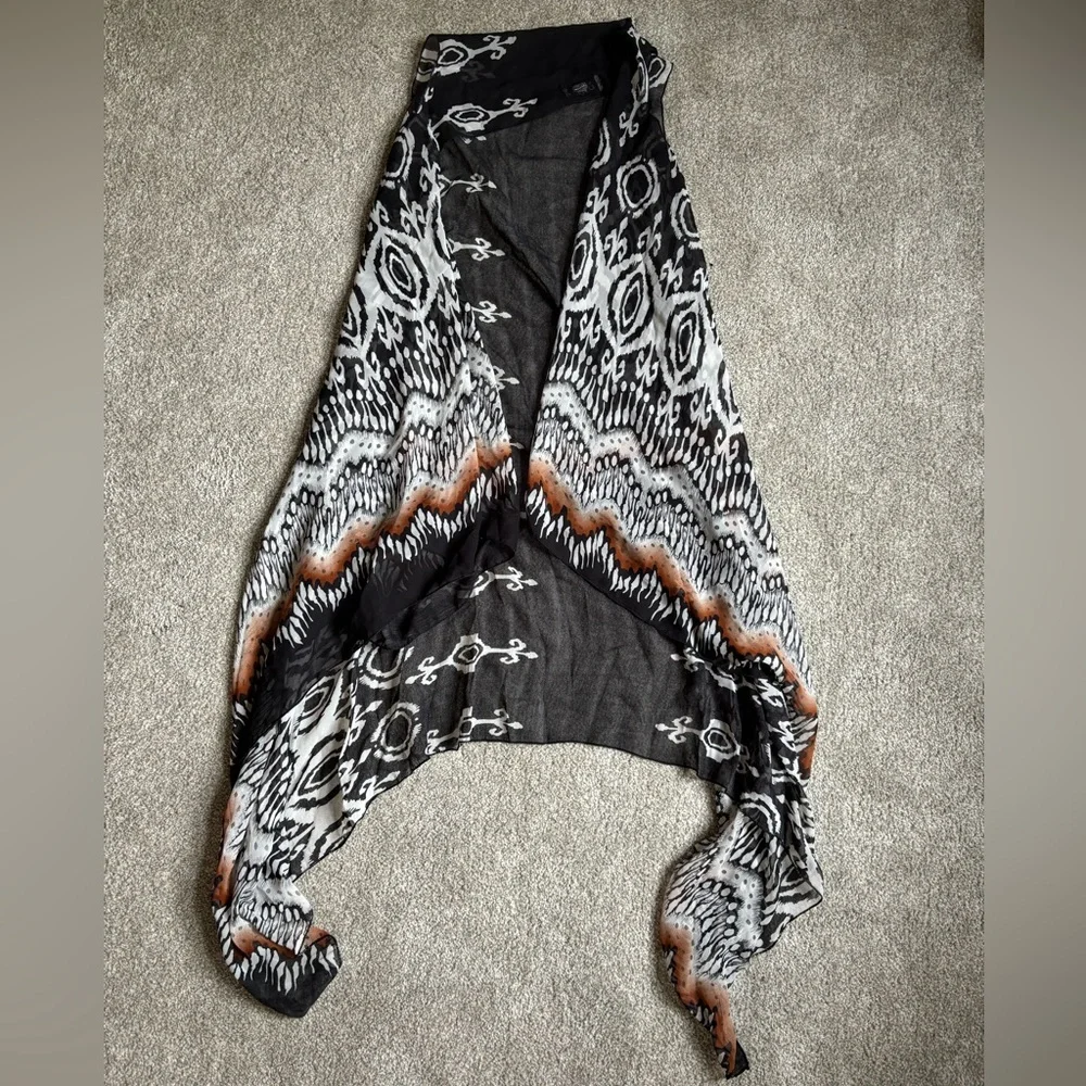 Patterned Shawl - Picture 2 of 7